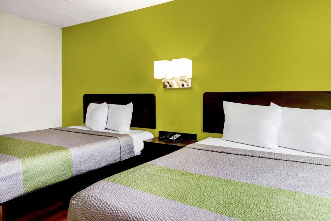 Hotel 6 In Indianapolis