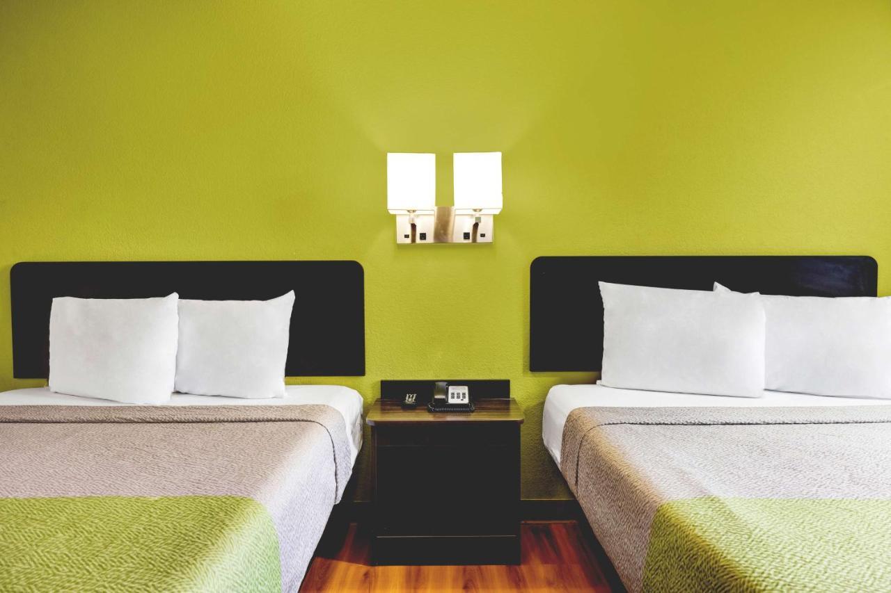 Hotel 6 In