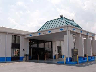 6 In Hotel Indianapolis